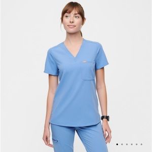 Figs Catarina one pocket scrub top ceil blue